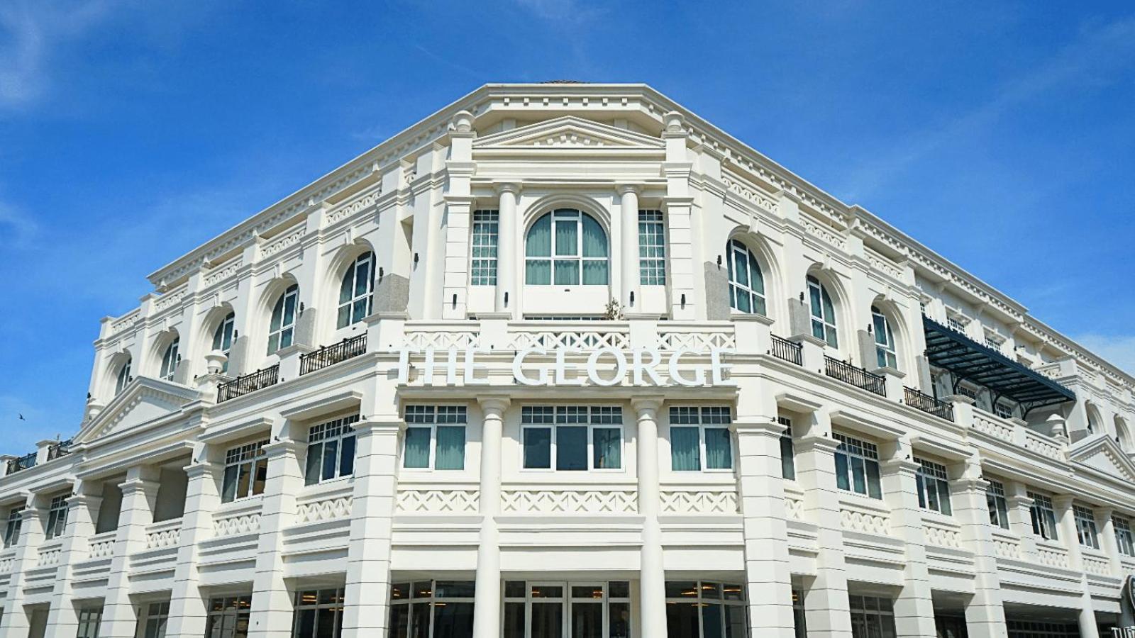 Hotel The George Penang By The Crest Collection George Town Exterior foto The E & O building